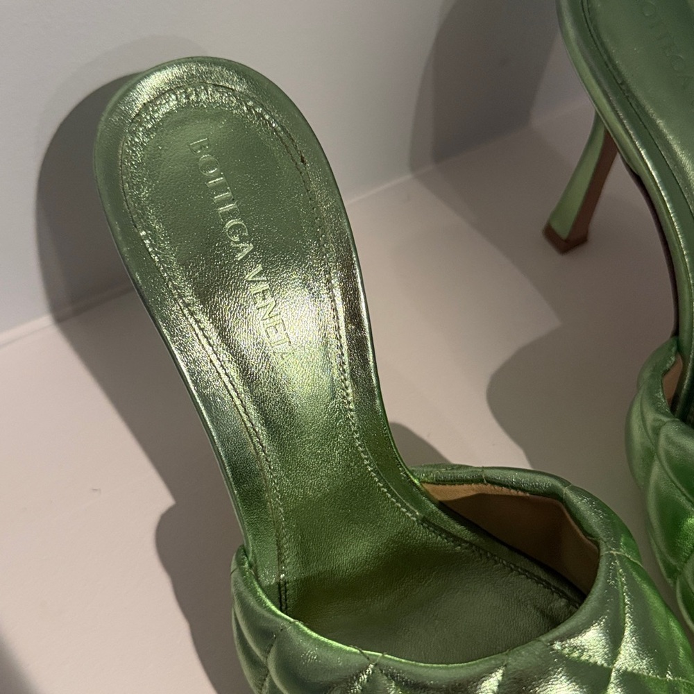 Authentic BOTTEGA VENETA Mule Heels Metallic Size 38 - Picture 9 of 14